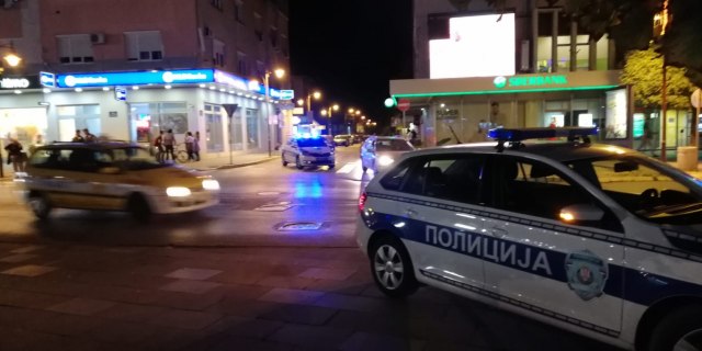 Sudar pa tuča u centru Čačka, jedan mladić teško povređen