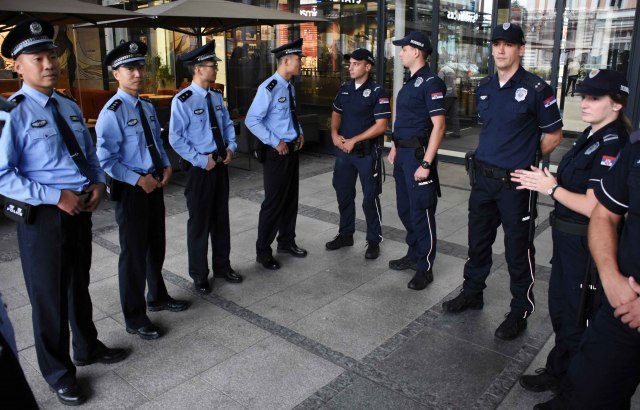 Kineski policajci na srpskim ulicama "prst u oku" SAD