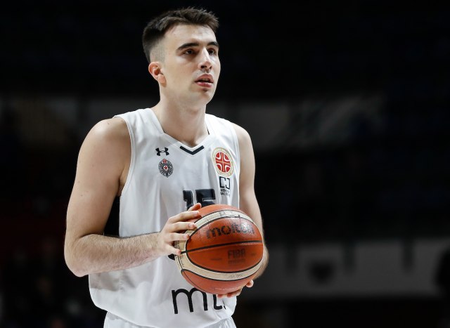 Pecarski napustio crno-bele, Partizanu 150.000 dolara ako ode u NBA