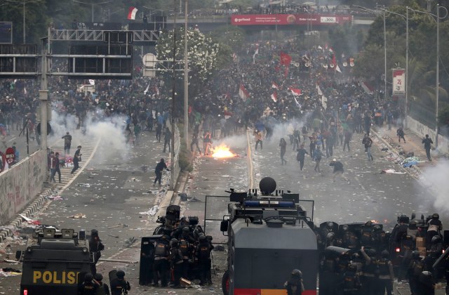 Indonezija: Protest studenata zbog izmene zakona o korupciji FOTO VIDEO