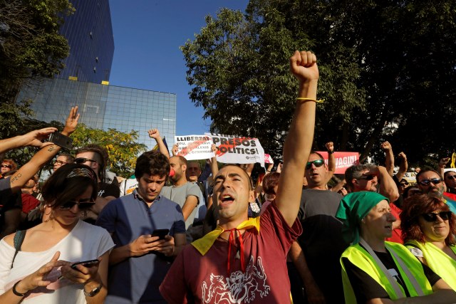 Šetnja zbog hapšenja katalonskih separatista: 