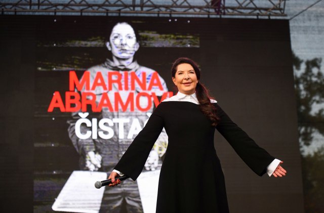 Marina Abramoviæ je bila spremna da zarad performansa puca iz pištolja, publika je to zaustavila