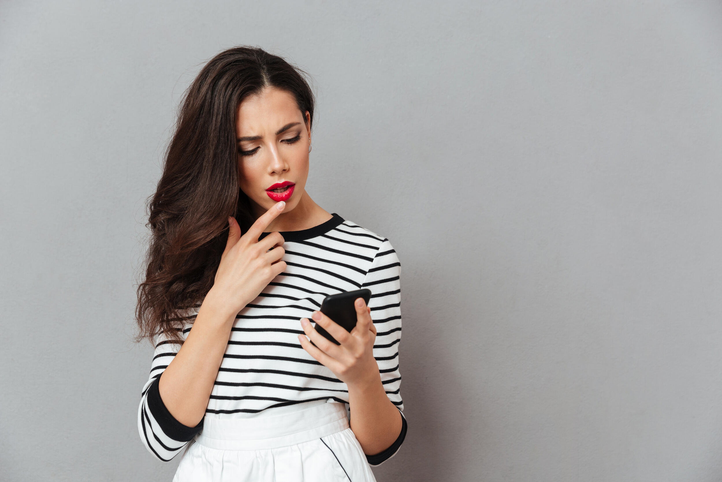 Šta pisati i očekivati, a šta ne? Mali vodič za dopisivanje na početku veze