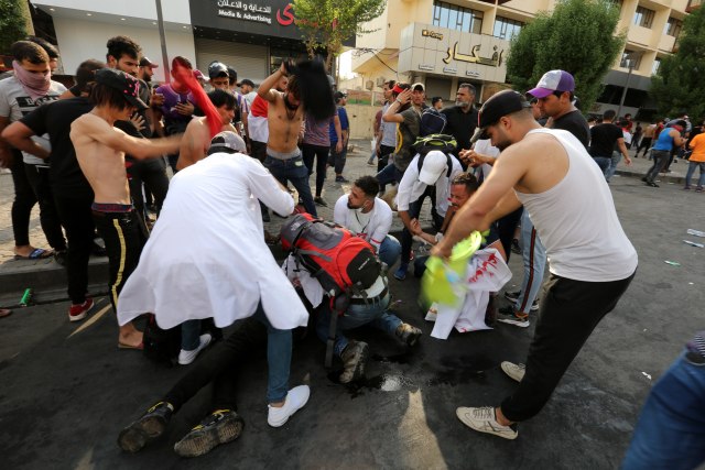 Jedan mrtav, 200 povređenih u protestima u Iraku