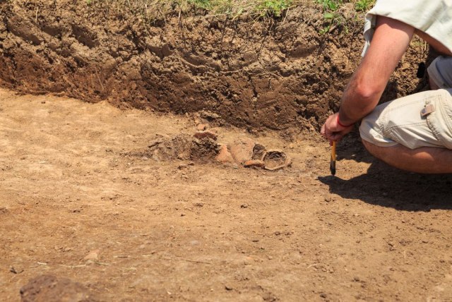 U Zrenjaninu pronađeni ostaci ljudskih skeleta i predmeta iz doba neolita