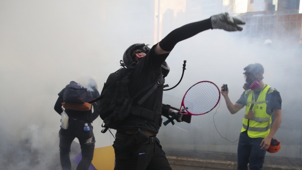 Kina i protesti: Policija u Hongkongu pucala bojevom municijom, dvoje ranjenih kritično