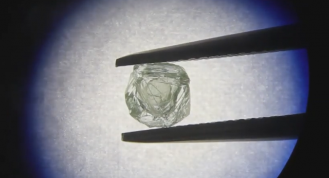 Pronađen jedinstven dvostruki dijamant: Star 800 miliona godina VIDEO