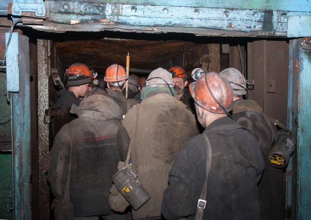 Ne odustaju od štrajka: 70 rudara prespavalo u jami rudnika "Stranjani"