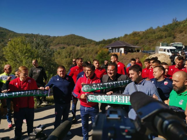 Zvanièno – novinari, fudbaleri i navijaèi Zvezde se vraæaju za Beograd VIDEO