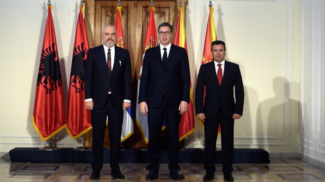 Počeo trilateralni sastanak: Vučić, Zaev i Rama o 