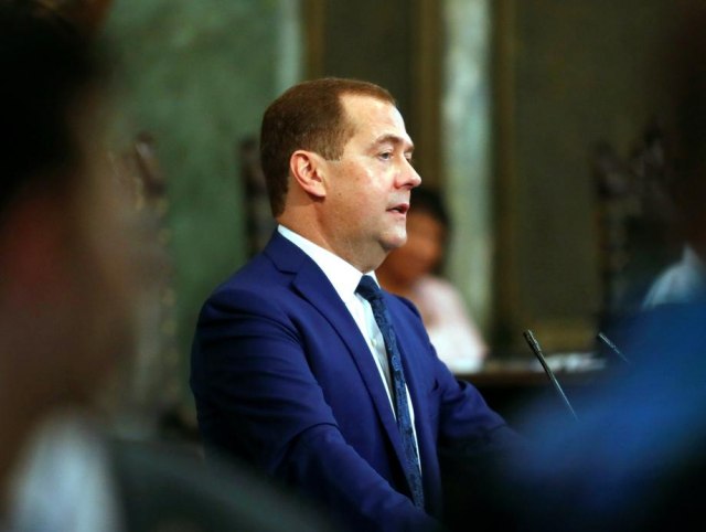 Novosti: Medvedev 20. oktobra govori u Skupštini Srbije