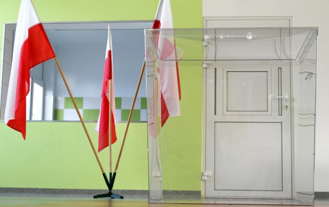 U Poljskoj pobedila vladajuæa partija "Pravo i pravda"