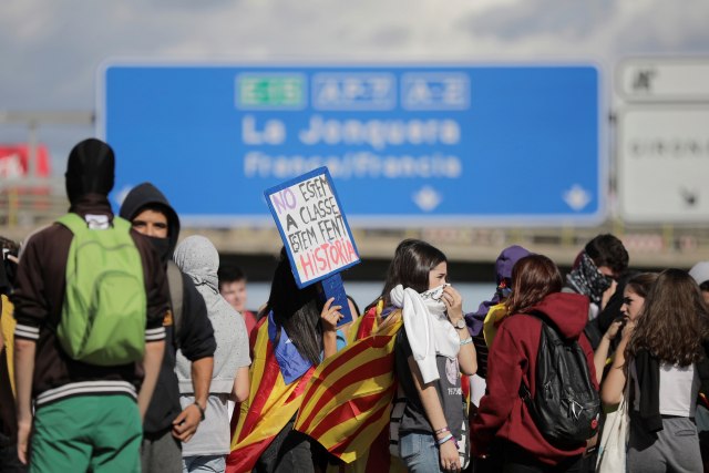 Barselona: Novi otkazani letovi,170 povređenih u protestima