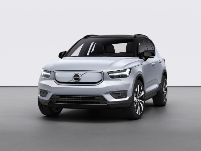 Prvi Volvo na struju – XC40 Recharge FOTO