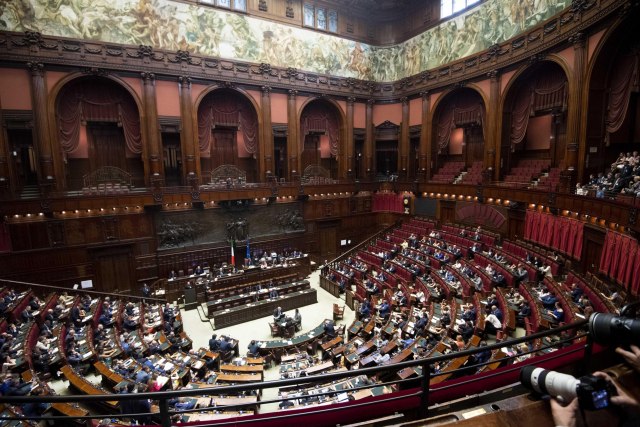 Odustali od poveæanja poreza na promet: Italija usvojila nacrt budžeta, šalje ga EK