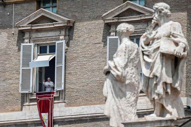 Vatikan se oglasio nakon mise na Novom Brdu