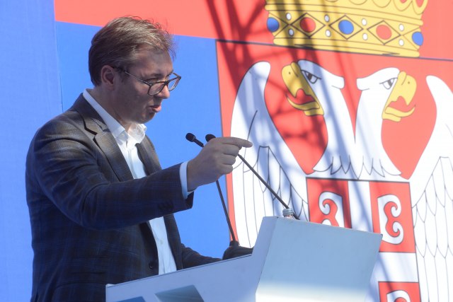 Vučić zatražio od EU: Molim da kažete jesmo li mi Srbi trovali Albance antraksom ili novičokom