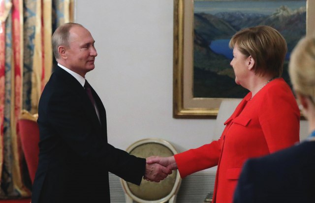 Putin razgovarao sa Angelom Merkel, sa Erdoganom sledeće nedelje