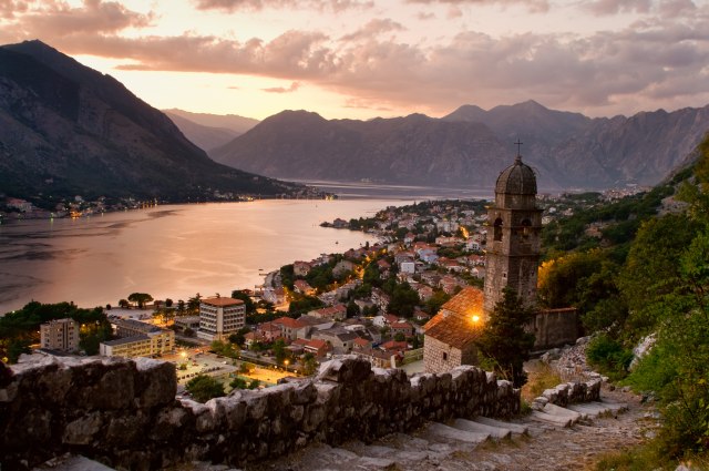 Ne žele "jeftine" goste: Crnogorci jure bogate turiste