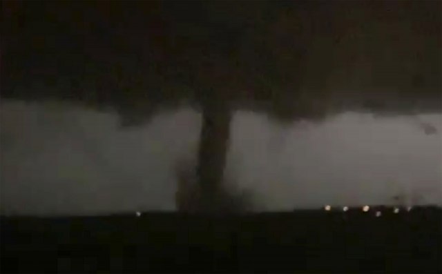 Tornado pogodio Dalas, snimci su strašni VIDEO