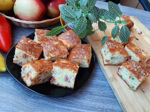 Gotova na brzinu: Baka Jelina piknatna pita bez kora sa šunkom, krastavčićima i feferonima!