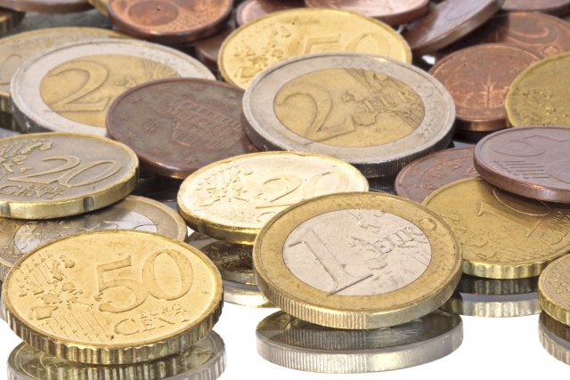 Evro od uvođenja izgubio više od 80 procenata vrednosti u odnosu na zlato