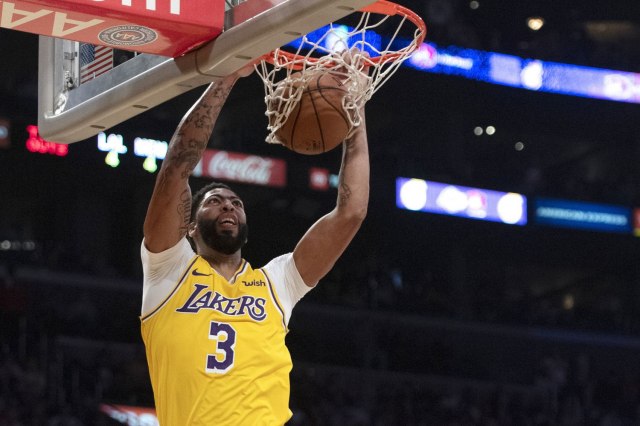 Lejkersi opet imaju Šekila O'Nila VIDEO