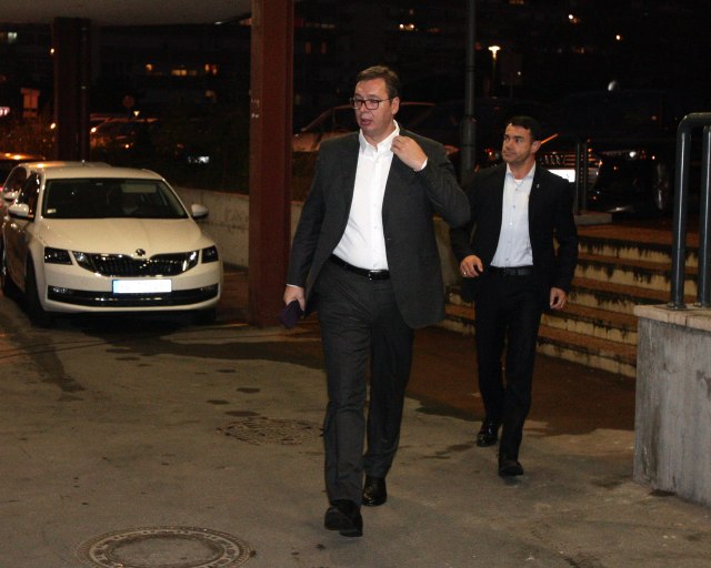 Vučić pred sastanak Predsedništva SNS: Niti sam želeo, niti želim da pravim cirkus