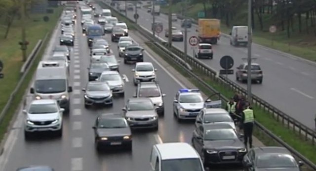 Zatvaranje auto-puta u sluèaju nepogode – da ili ne? VIDEO/ANKETA