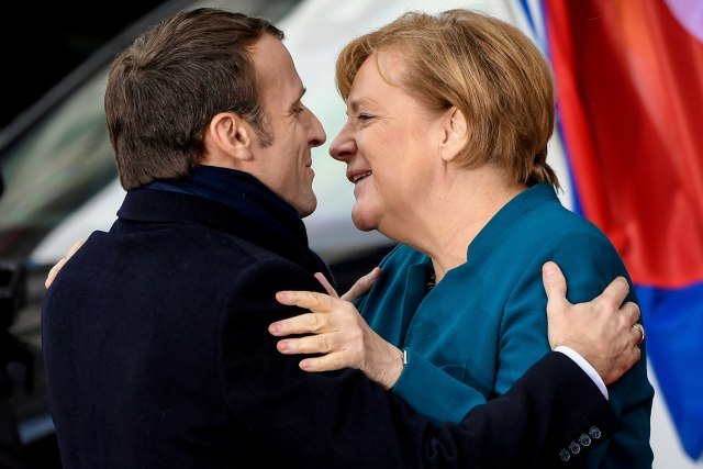 Podela u EU: Merkelova ili Makron?