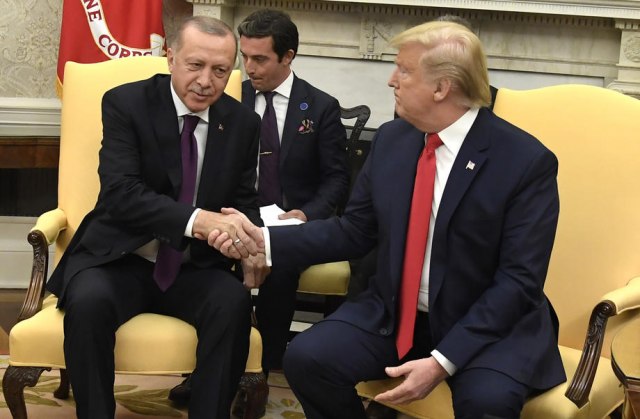 Tramp i Erdogan "veoma dobri prijatelji": Prièali o "teškim temama"