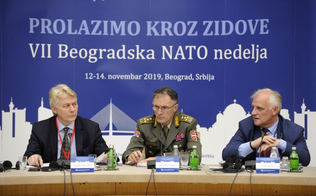 "NATO podržava aspiracije Srbije za èlanstvo u EU"
