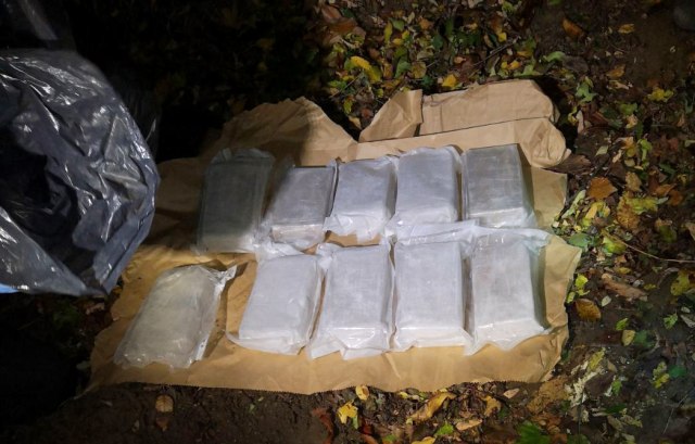 Pala kriminalna grupa, MUP objavio snimak hapšenja i zaplene 77 kg heroina VIDEO