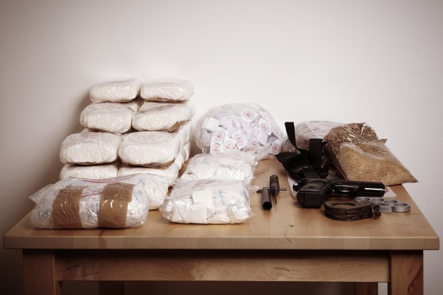 Odreðen pritvor uhapšenima sa 77 kilograma heroina