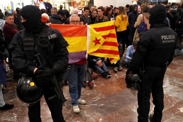 Još jedan protest u Barseloni:  Okupljeni na glavnoj železničkoj stanici FOTO VIDEO