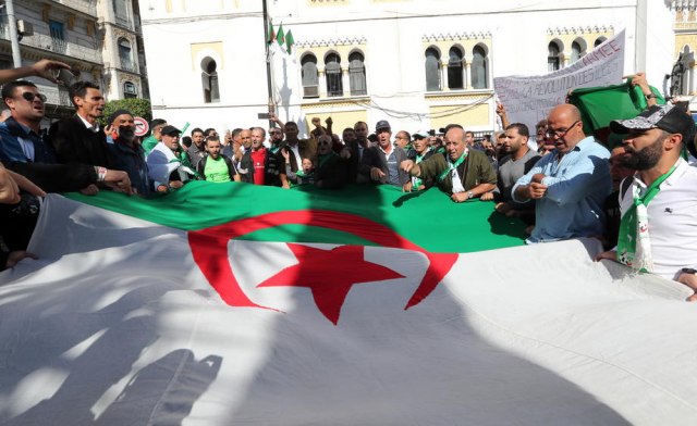 U Alžiru protesti protiv predsednièkih izbora