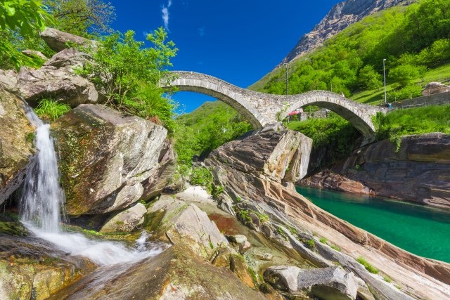 Laverteco i most za skakanje