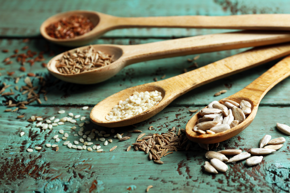 Semenke bundeve, lana, suncokreta... Koje jesti za visok pritisak, a koje za zdrave kosti?