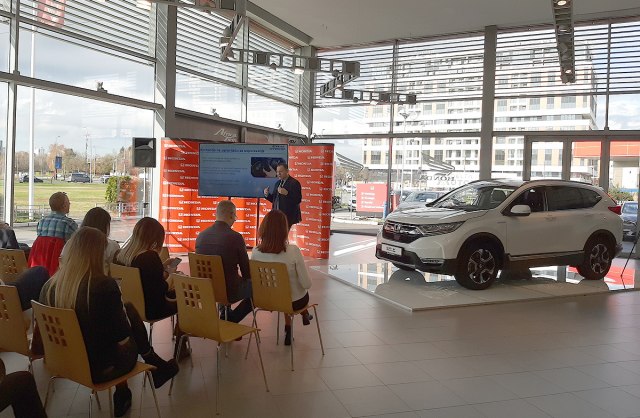 Honda u Beogradu predstavila hibridni CR-V FOTO