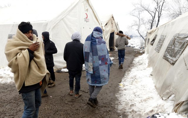Migranti tope sneg da bi pili vodu; "situacija nikad gora"