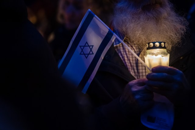 Izvinjenje Jevrejima zbog urni žrtava Holokausta