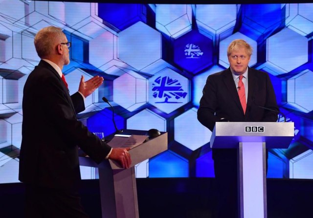 Britanski političari 72 sata pred izbore: Džonson u ribarnici u gumenim čizmama, Korbin o Bregzitu FOTO