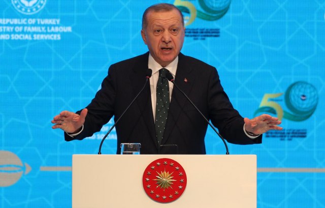 Erdogan: U Evropi kriza lidera, ali poštovanje Trampu, Putinu i katarskom šeiku