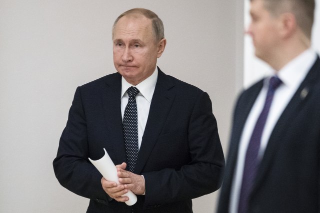 Šaman opet krenuo u Moskvu da "protera" Putina iz Kremlja i opet spreèen