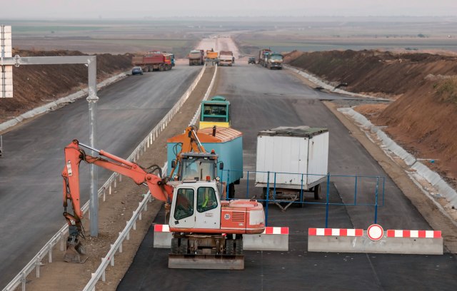 Izgradnja "Moravskog koridora" poèinje u nedelju, u sredu otvaranje puta Surèin-Obrenovac