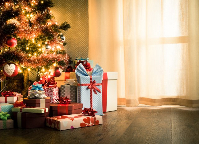 Najviše poklona u koverti: Austrijanci će trošiti 434 evra za božićne darove