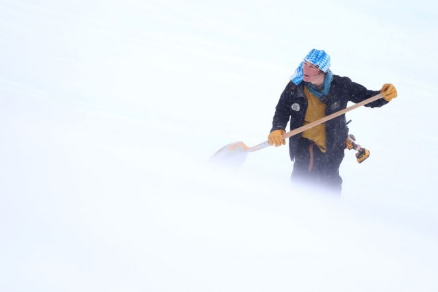 Otkazan spust za skijašice zbog jakog snega