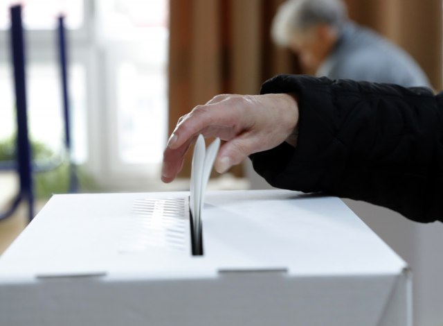 Izbori u HR: Glasalo 103.000 biraèa više nego 2014.
