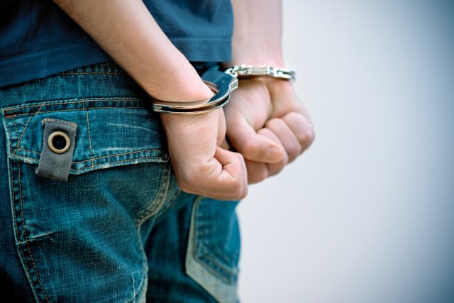 Uhapšeni zbog kraðe 2.000 evra u Požarevcu