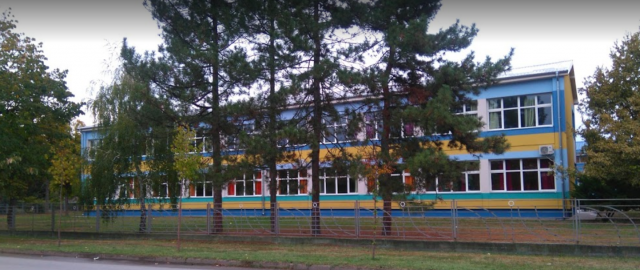 Ministarstvo: Direktorka škole u Šapcu smenjena u skladu sa zakonom, protest roditelja neosnovan